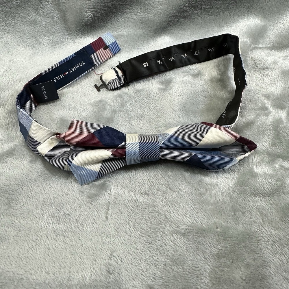 Tommy Hilfiger Men's Silk Bow Tie Blue Red White Plaid 1.75" Wide Pre-Tied